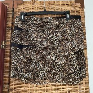 BEBE  Women’s Silky Skirt.